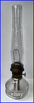 1930s Aladdin Kerosene Oil Lamp withColonial Squares all original parts & Globe