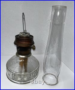 1930s Aladdin Kerosene Oil Lamp withColonial Squares all original parts & Globe