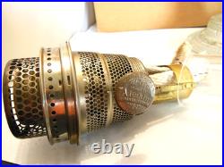 1933 ANTIQUE ALADDIN COLONIAL CLEAR CRYSTAL HOBNAIL KEROSENE OIL LAMP WithB BURNER