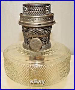1933 Aladdin Crystal Clear Colonial Pattern Kerosene Oil Table Lamp PRISTINE