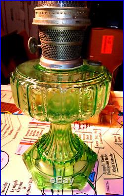 1934 ALADDIN GREEN CRYSTAL CATHEDRAL Lamp #108 Nu-Type B Burner L/O Chimney