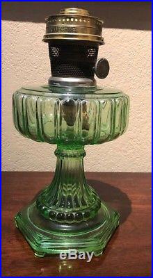 1934 Model B Aladdin Cathedral Kerosene Lamp 108 Green EXC COND