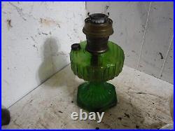 1935 Aladdin Corinthian Model B-102 Oil Lamp Green Glass Nice Condition