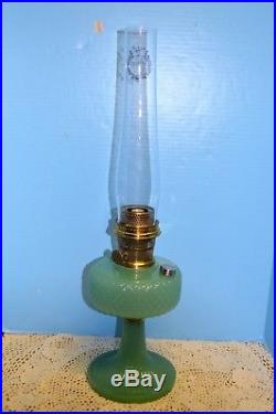 1937 ALADDIN MOONSTONE DIAMOND QUILT JADE GREEN OIL LAMP Nu Type # B-86 Burner