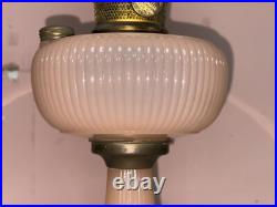 1938 ALADDIN B-87 ROSE MOONSTONE VERTIQUE KEROSENE LAMP With Aladdin Chimney