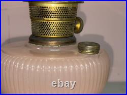 1938 ALADDIN B-87 ROSE MOONSTONE VERTIQUE KEROSENE LAMP With Aladdin Chimney
