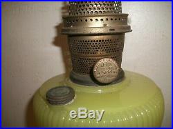 1938 Aladdin Vertique B-88 Yellow Moonstone Oil Lamp Nu Type Model B Burner