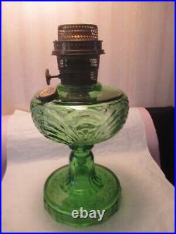 1940-1941green Aladdin Washington Drape Oil Lamp