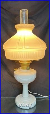 1940s ALADDIN Lincoln Drape ALACITE GLASS Oil LAMP/Champaign Glass Shade & Lox