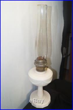 1940s Aladdin Alacite White Lincoln Drape Kerosene Oil Table Lamp Marked Chimney