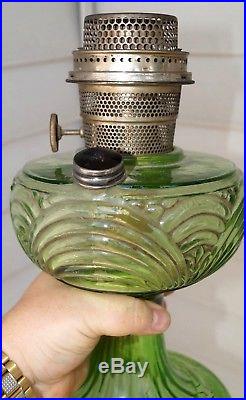 1941 Aladdin Emerald Green Washington Drape Kerosene Oil Table Lamp No chimney