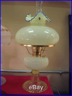 2000 Limited Edition Aladdin/Fenton Topaz Grand Vertique Mantle Lamp