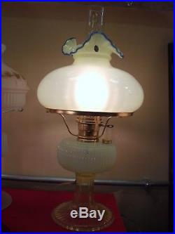 2000 Limited Edition Aladdin/Fenton Topaz Grand Vertique Mantle Lamp