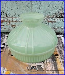 A Lovely Aladdin Model 23 Brass Oil Lamp With 10 Rare Green Shade Vtg Kerosene