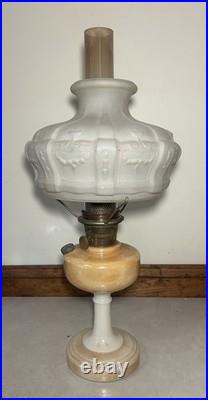 ALADDIN 1948-1953 SIMPLICITY B-27 ALACITE GOLD LUSTRE OIL LAMP With SHADE MODEL B
