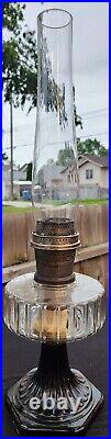 ALADDIN B-104 CORINTHIAN CLEAR FONT BLACK FOOT 1930s MODEL B BURNER & CHIMNEY