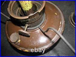 ALADDIN CABOOSE KEROSENE LAMP w WALL BRACKET Model B / Brass Font VTG RAILROAD