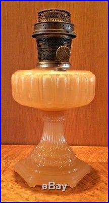 ALADDIN CATHEDRAL FLESH MOONSTONE Glass Model B Table Lamp B-112 Burner 1934