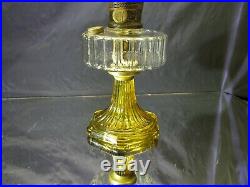 ALADDIN CORINTHIAN OIL LAMPCLEAR / AMBER withLoc On Chimney and Shade