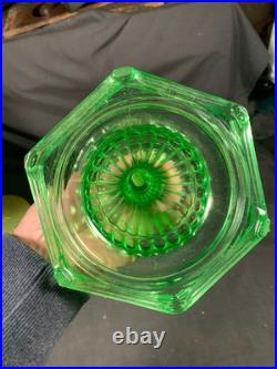 ALADDIN Green Uranium CATHEDRAL Table Lamp Model #108 B Burner c1934 Glows