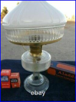 ALADDIN LAMP 1933 COLONIAL FONT & 601 SHADE MODEL B BURNER With BRASS ACCENTS
