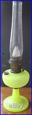 ALADDIN LAMP MODEL B-88 YELLOW MOONSTONE VERTIQUE. B Nu-type burner. Complete