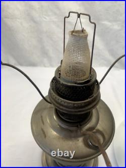 ALADDIN MANTLE LAMP CO. MODEL 12 KEROSENE LAMP- see description