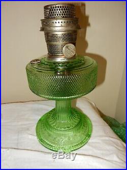 ALADDIN MODEL 105 Green Crystal Colonial KEROSENE OIL LAMP