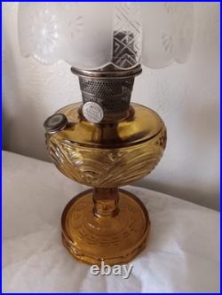 ALADDIN Nu-Type Model-B AMBER WASHINGTON DRAPE Oil Lamp Vintage withGlass Chimney