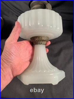 ALADDIN White Font White Foot Corinthian Table Lamp Model B-114 B Burner c1935