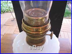 ALADDIN White Moonstone Corinthian Kerosene Oil Lamp Model B Nu-Type B-114