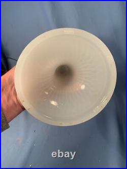 ALADDIN White Quilt pattern Oil Table Lamp Model B-85 B Burner c1937