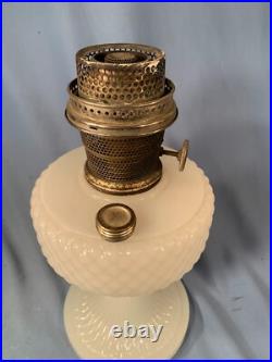 ALADDIN White Quilt pattern Table Lamp Model B-85 B Burner c1937