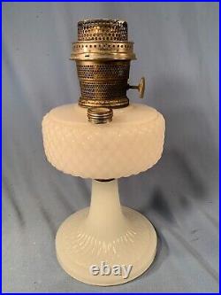ALADDIN White Quilt pattern Table Lamp Model B-85 B Burner c1937
