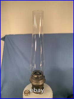 ALADDIN White Quilt pattern Table Lamp Model B-85 B Burner c1937