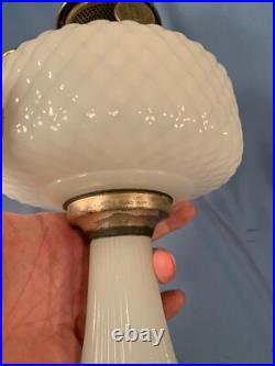 ALADDIN White Quilt pattern Table Lamp Model B-85 B Burner c1937