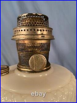 ALADDIN White Quilt pattern Table Lamp Model B-85 B Burner c1937