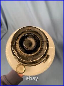 ALADDIN White Quilt pattern Table Lamp Model B-85 B Burner c1937