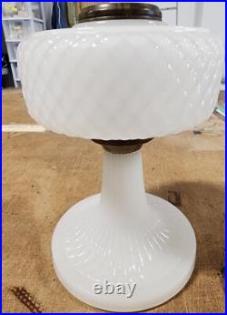 ANTIQUE 1937 ALADDIN DIAMOND QUILT MOONSTONE B-85 OIL LAMP With BURNER & CHIMNEY