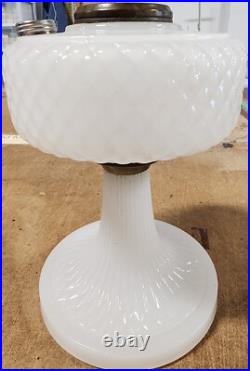 ANTIQUE 1937 ALADDIN DIAMOND QUILT MOONSTONE B-85 OIL LAMP With BURNER & CHIMNEY