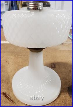 ANTIQUE 1937 ALADDIN DIAMOND QUILT MOONSTONE B-85 OIL LAMP With BURNER & CHIMNEY