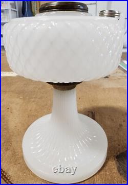 ANTIQUE 1937 ALADDIN DIAMOND QUILT MOONSTONE B-85 OIL LAMP With BURNER & CHIMNEY