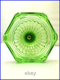 ANTIQUE ALADDIN CLEAR CORINTHIAN OVER URANIUM GREEN OIL LAMP With B BURNER & CHIMN