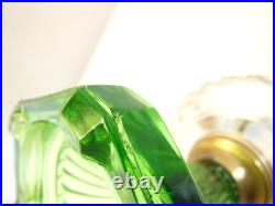 ANTIQUE ALADDIN CLEAR CORINTHIAN OVER URANIUM GREEN OIL LAMP With B BURNER & CHIMN