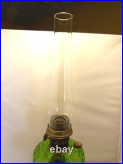 ANTIQUE ALADDIN GREEN BETA CRYSTAL CORINTHIAN OIL LAMP with CHIMNEY & B BURNER