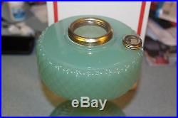 ANTIQUE ALADDIN GREEN MOONSTONE DIAMOND QUILT KEROSENE OIL LAMP