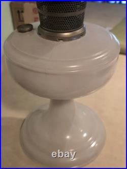 ANTIQUE ALADDIN Ivory/White Nu Type Model B Alacite Glass Oil Lamp