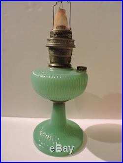 ANTIQUE VINTAGE ALADDIN MODEL B 1938 GREEN VERTIQUE OIL KEROSENE LAMP +EXTRA