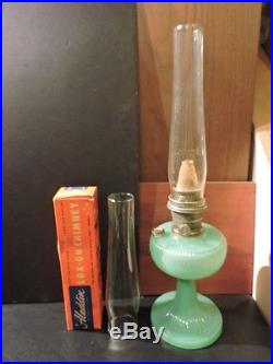 ANTIQUE VINTAGE ALADDIN MODEL B 1938 GREEN VERTIQUE OIL KEROSENE LAMP +EXTRA