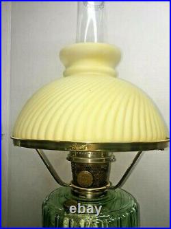 Aladdin 1934 Green Cathedral Kerosene Oil Lamp Model B Burner Lox-on chimney